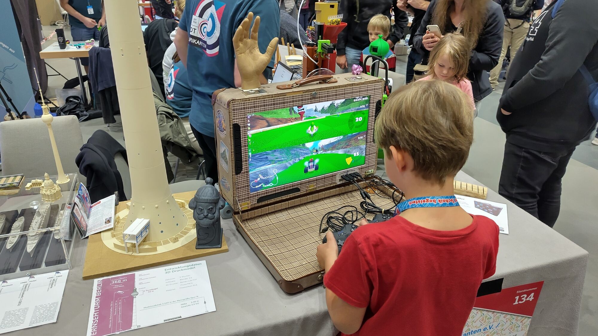 2025 - Gaming Koffer im Retro Style