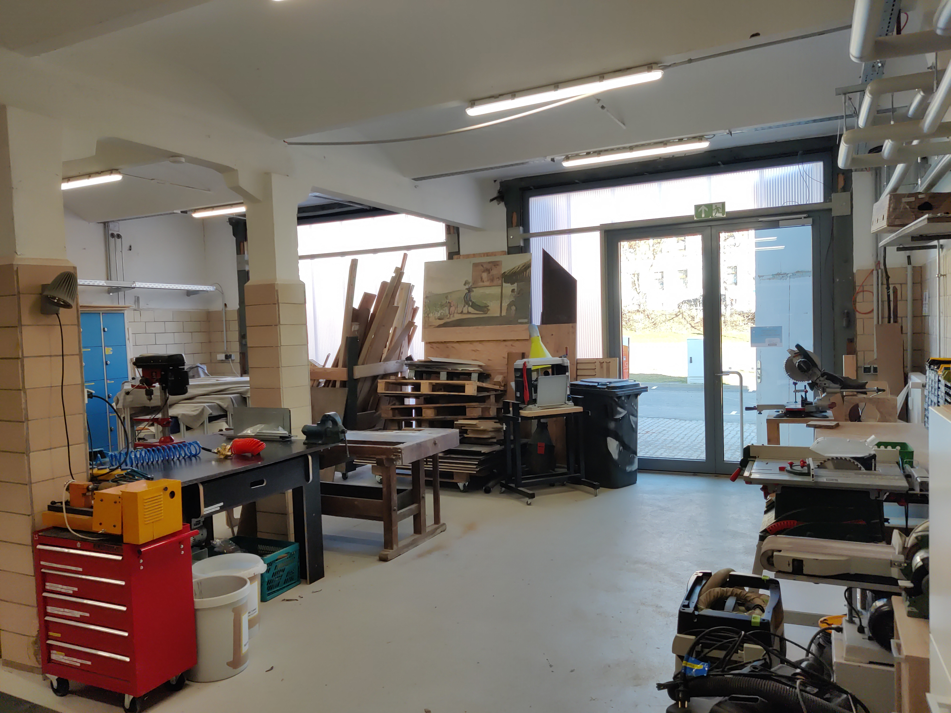 Werkstattwagen, Tischkreissäge, Kapp- und Gehrungssäge